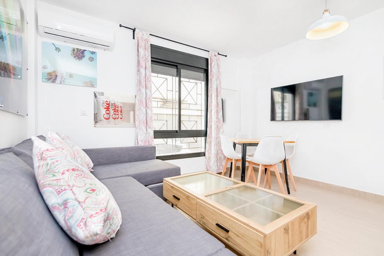 말라가 Maba/Private Backyard/Walk To Downtown/Large Smart Tv 아파트 외부 사진